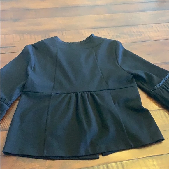 Black jacket with balloon sleeve and ribbon detail - Picture 6 of 7